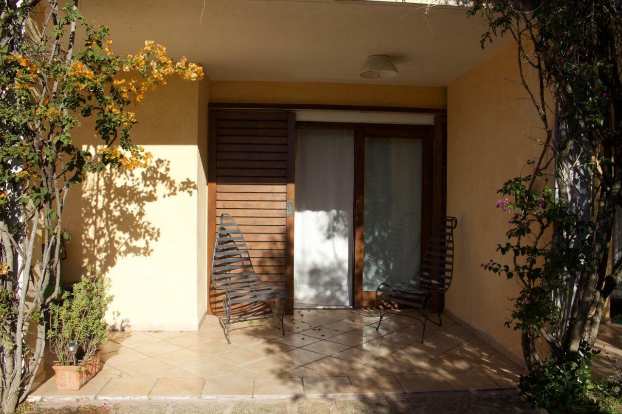 La Casa Blu San Pantaleo Exterior foto